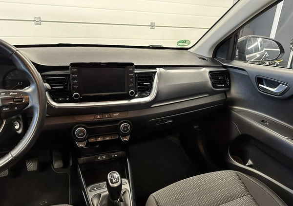 Kia Stonic cena 65999 przebieg: 104028, rok produkcji 2017 z Dąbie małe 277